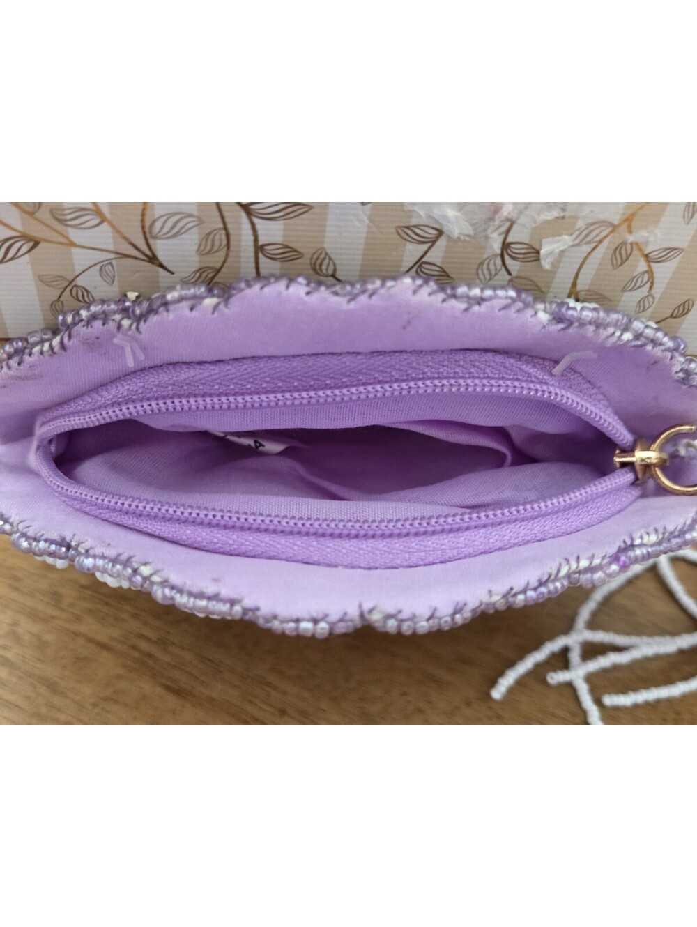 India Handmade Beaded Shell Coin Purse Keychain Lavender White NWT - Picture 3 of 3